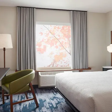 Hotel Fairfield & By Marriott Queens, Jamaica