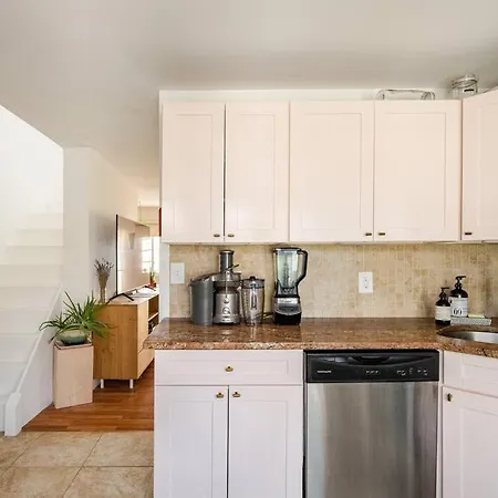 Holiday home Surf Sanctuary Retreat New York