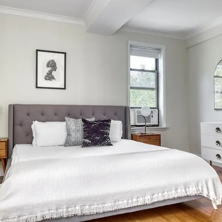 Apartment Upper W Side 1br W Gym By Lincoln Sq Nyc-331 *