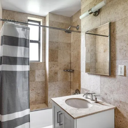 Upper W Side 1br W Gym By Lincoln Sq Nyc-331
