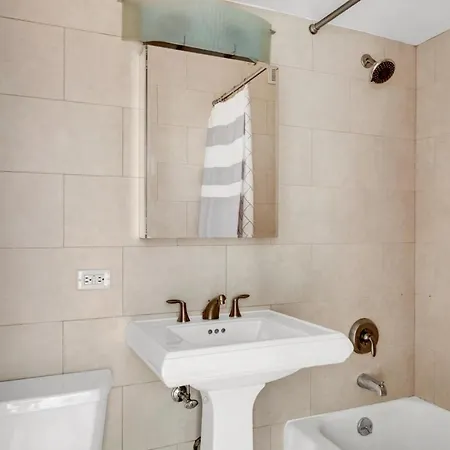 Apartment Midtown E 1br W Gym Doorman Nyc-17 *