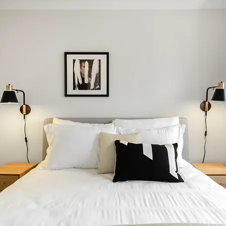 Apartment Midtown 2br W Pool Gym Roof Nr Subway Nyc-385