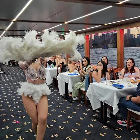 Botel Nyc Dinner Boat Louisa Of The Seas