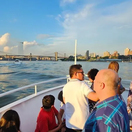 Nyc Dinner Boat Louisa Of The Seas Botel