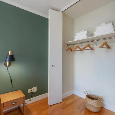 Midtown 1br W Gym Roof Pool Nr Broadway Nyc-384 New York
