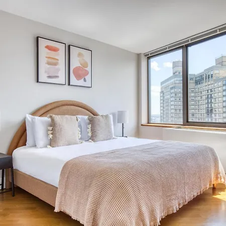 Ues 2br W Dm Elevator Gym Nr Park Nyc-918 New York