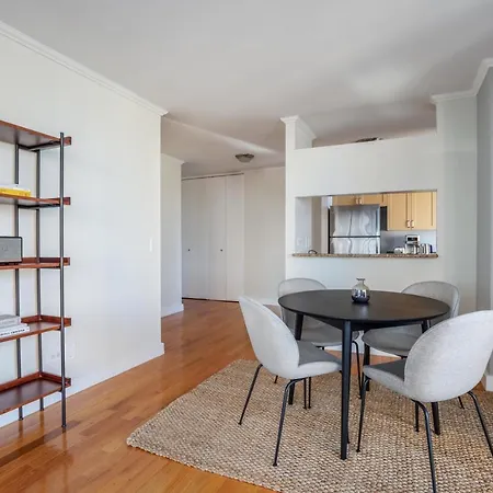 Midtown 1br W Gym Roof Pool Nr Broadway Nyc-384 * New York