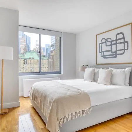 Midtown 1br W Dm Elevator Gym Nr Times Sq Nyc-798 *