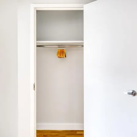 Midtown 1br W Dm Elevator Gym Nr Times Sq Nyc-798 * New York