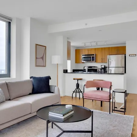 Lic 2br W Wd Elevator Doorman Nr E River Nyc-851 Apartment