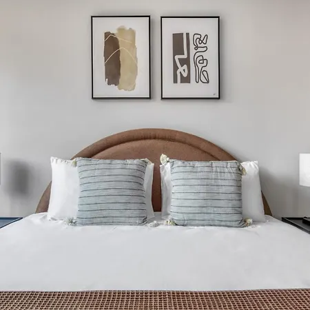 Ues 2br W Dm Elevator Gym Nr Park Nyc-918 *