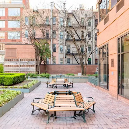 Ues 2br W Dm Elevator Gym Nr Park Nyc-918 * New York