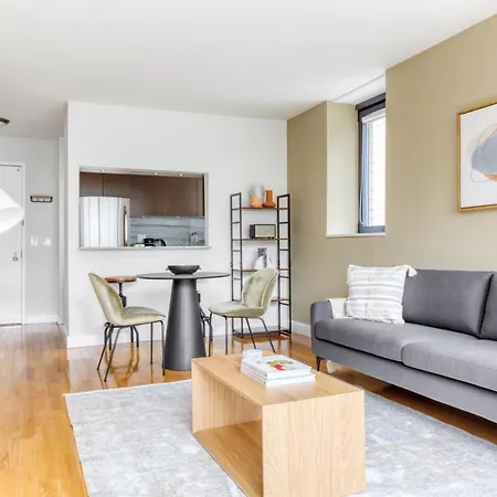 Midtown 1br W Dm Elevator Gym Nr Times Sq Nyc-798 * New York