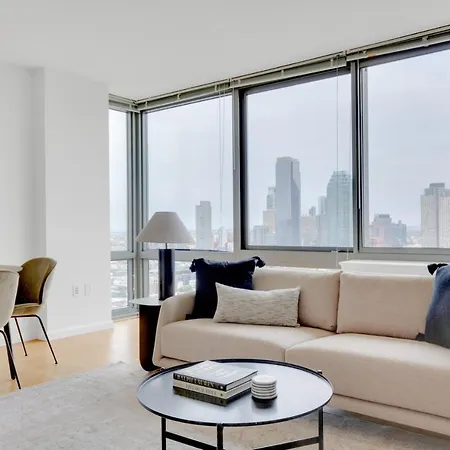 Apartment Lic 2br W Wd Elevator Doorman Nr E River Nyc-851 New York