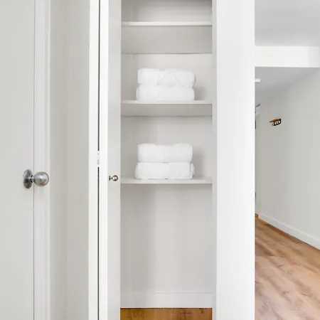 Apartment Midtown E 1br W Dm Elevator Nr Bloomingdales Nyc-867 *