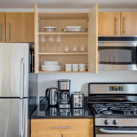 Apartment Lic 1br W Pool Gym Nr River Nyc-934