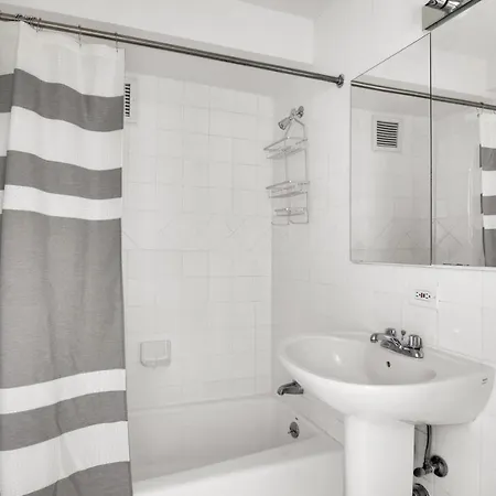 Apartment Midtown E 1br W Dm Elevator Nr Bloomingdales Nyc-867 New York