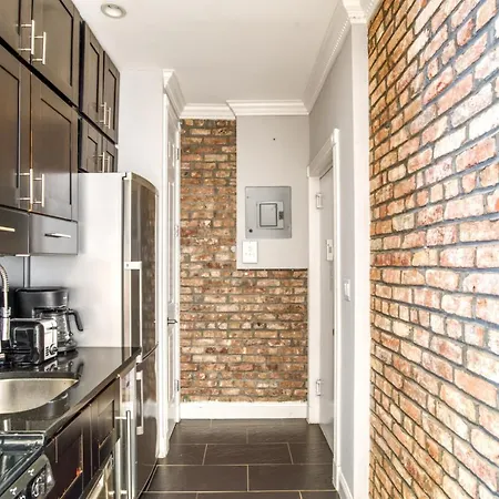 Soho 2br W Balcony Wd Nr Wf Nyc-905 Apartment New York