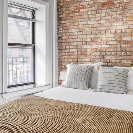 Soho 2br W Balcony Wd Nr Wf Nyc-905 Apartment *