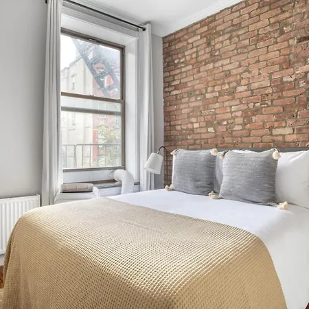 Apartment East Village 2br W Balcony Wd Nr Subway Nyc-1191 *