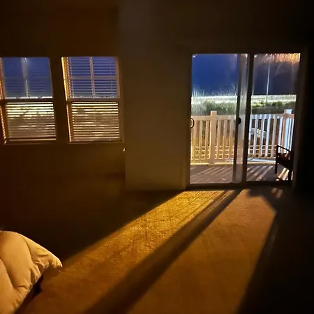 Beach House In Heart Of Nyc