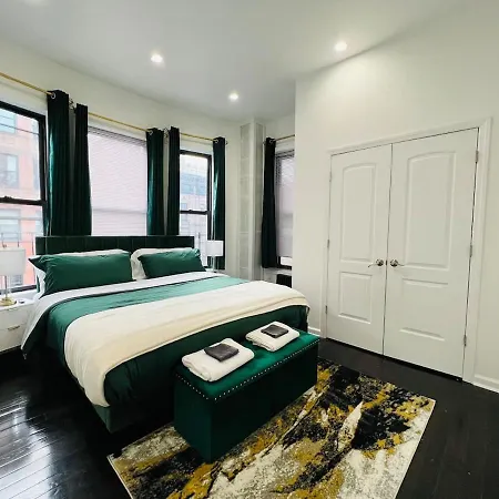 Apartment Stunning Emerald New York