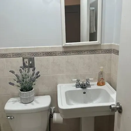 Cozy Lovely 2 Bedroom Apt, 5 Mins From Jfk Apartment *