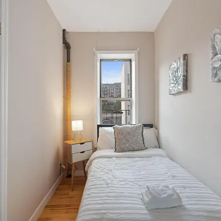 Apartment Entire 2br In Harlem Great Monthly *