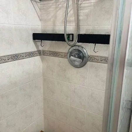 Cozy Lovely 2 Bedroom Apt, 5 Mins From Jfk *