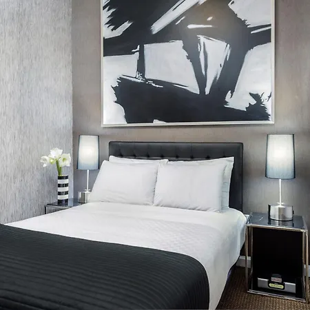 Park West Hotel 3*
