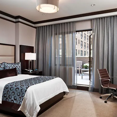 The Pearl 4*