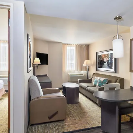 Candlewood Nyc -times Square By Ihg Hotel New York