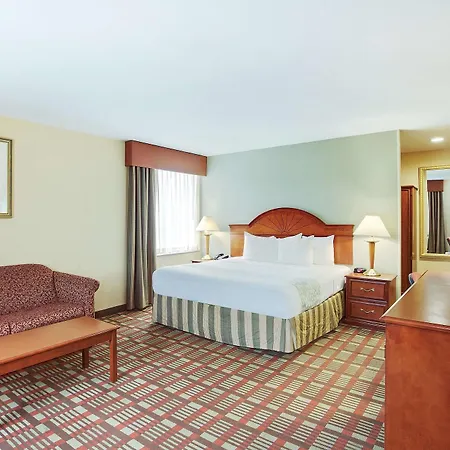 La Quinta By Wyndham Queens 3*