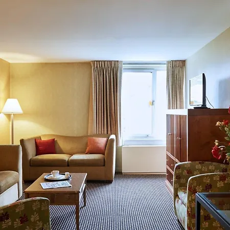 Hotel The Skyline 3*