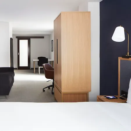 Newly Renovated At Club Quarters Times Square, 4* New York