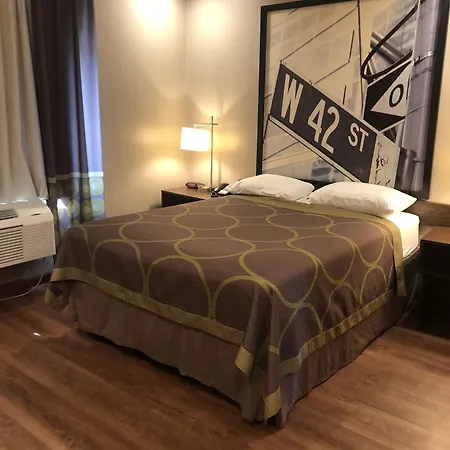 Hotel Super 8 By Wyndham Jamaica North Conduit