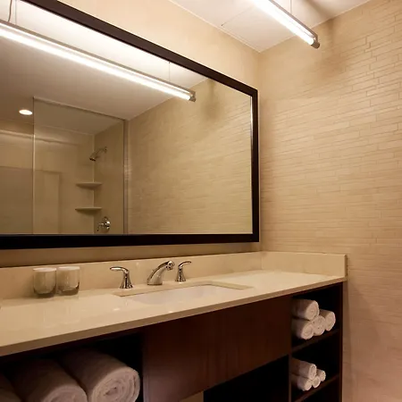 Hilton Fashion District Hotel 4*