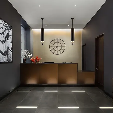 The At Fifth Avenue Hotel