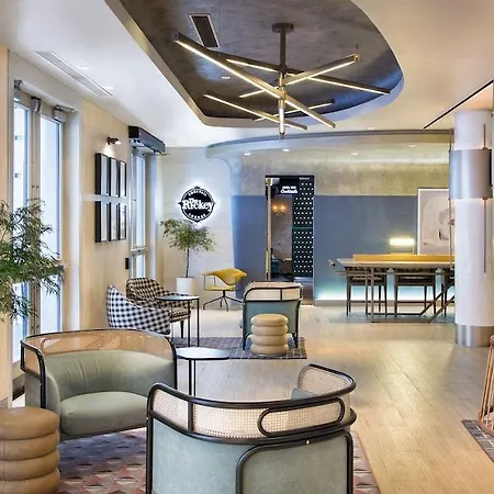 Dream Midtown, By Hyatt Hotel