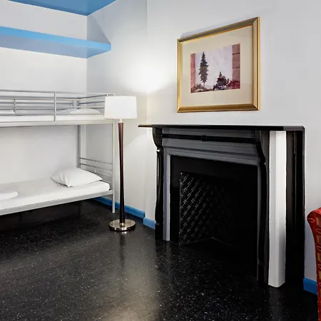 Hostel Park West