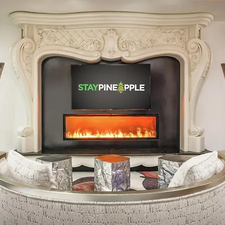 Hotel Staypineapple, An Artful Hotel, Midtown New York