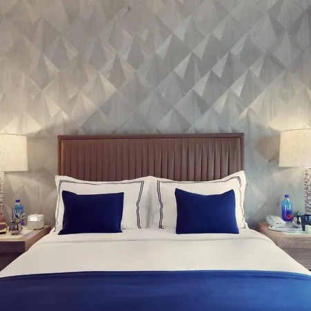 Hotel Artezen 4*
