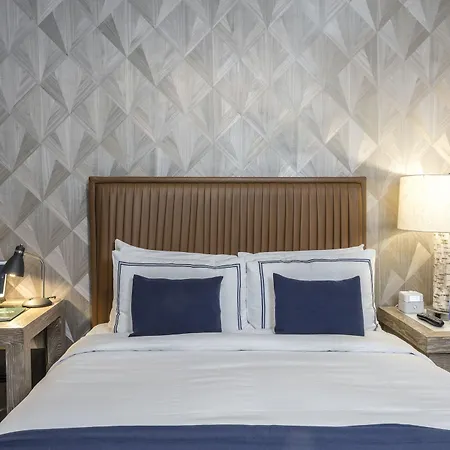 Artezen Hotel 4*
