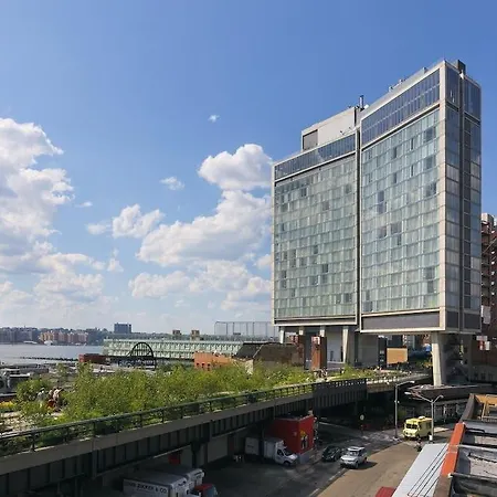 The Standard, High Line 4*