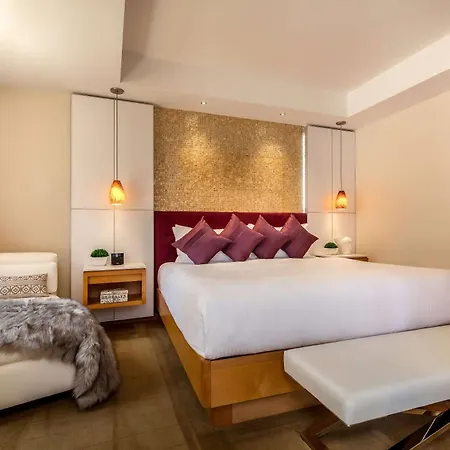 Concorde Hotel 4*