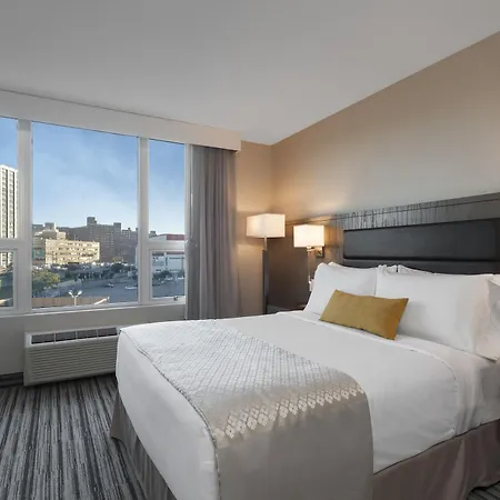 Wyndham Garden Laguardia South Hotel New York