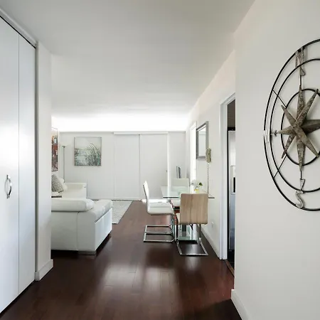 Unique Three Bedroom Two Bath In Murray Hill