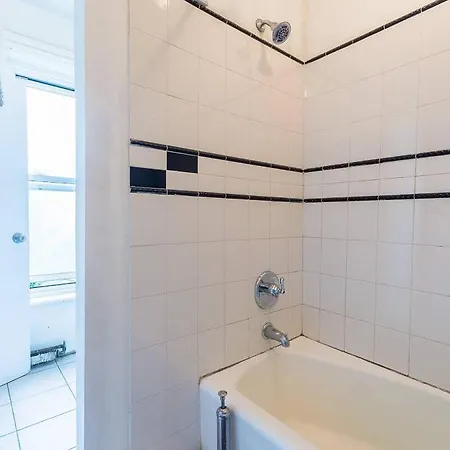 Brooklyn Totally Private Exclusive 2 Bedrooms No 4 Apartment