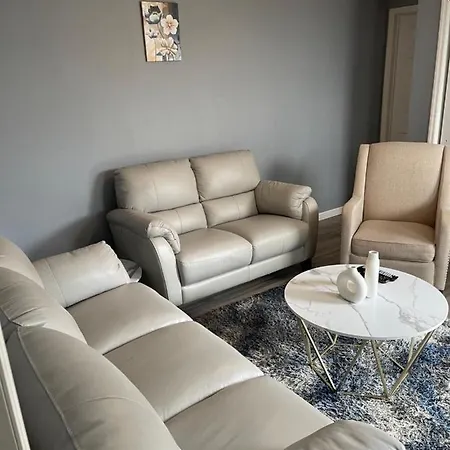 Modern One Bedroom * New York