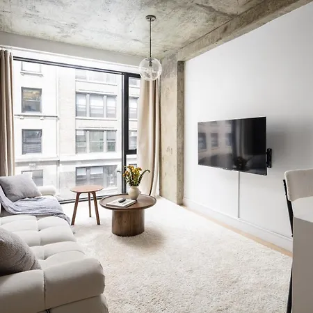 Chic And Spacious 2bd With Washer And Dryer In Unit Apartment